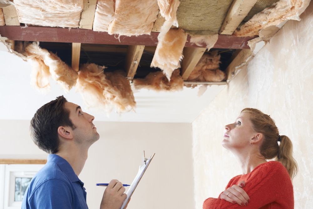 How To Determine If A Leaking Roof Caused Your Water Damage Roofmaster   Shutterstock 343178882 