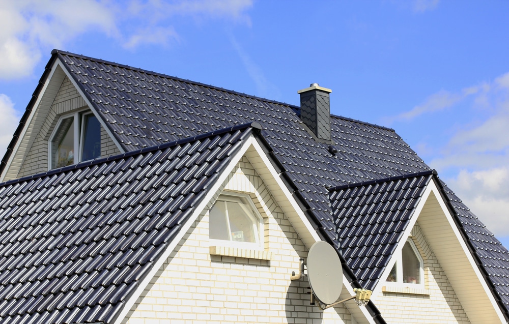 Shingles vs Metal Roof