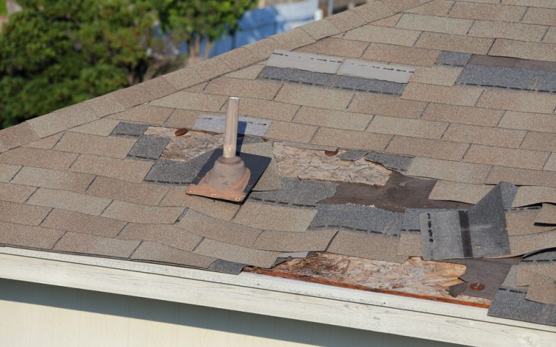 How Harsh Winds Damage Your Roof